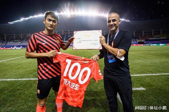 爱游戏手机版-窗口期巴塞罗那调整名单以备葡超，篮板制胜环节打磨，更衣室稳定，资深球员宣示担当的简单介绍-爱游戏手机版