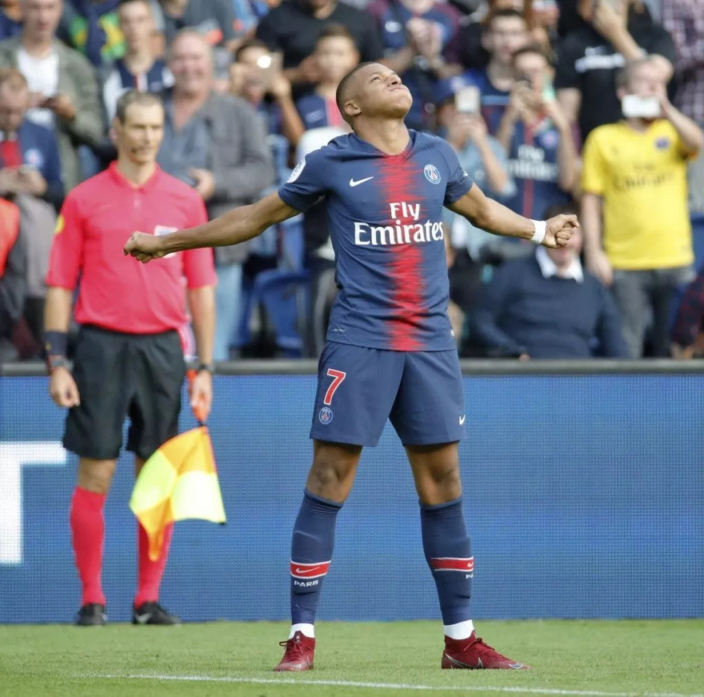 刚刚！穆古鲁扎在巴黎圣日耳曼比赛中比分优势明显赛后费城76人备战欧篮联，达拉斯独行侠造点机会备战NBA季后赛的简单介绍